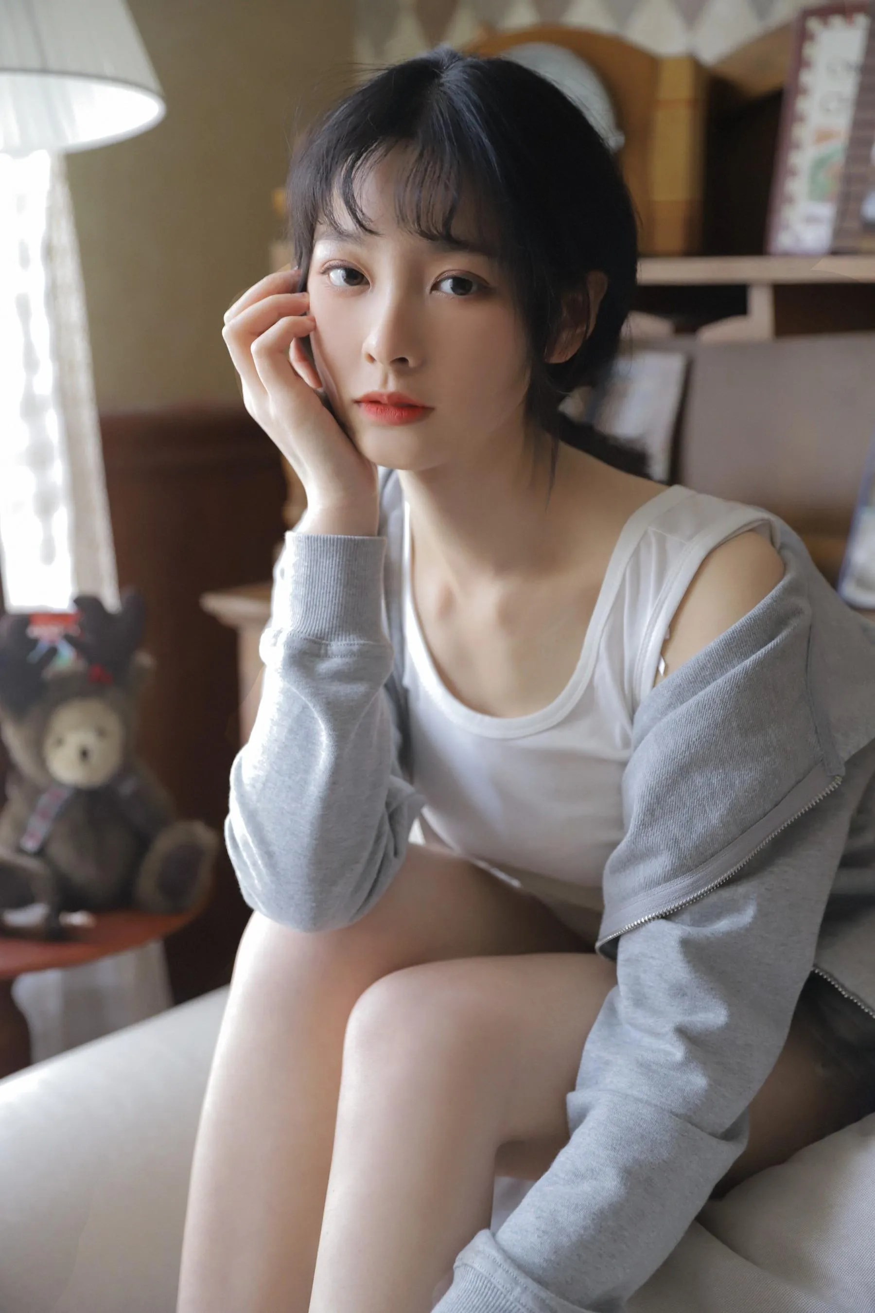 [YITUYU艺图语]2022.08.01 灰色轨迹 -春夏_ [23P]插图9